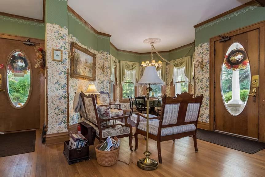 Kingsley House Bed & Breakfast - Full Home Fennville Экстерьер фото