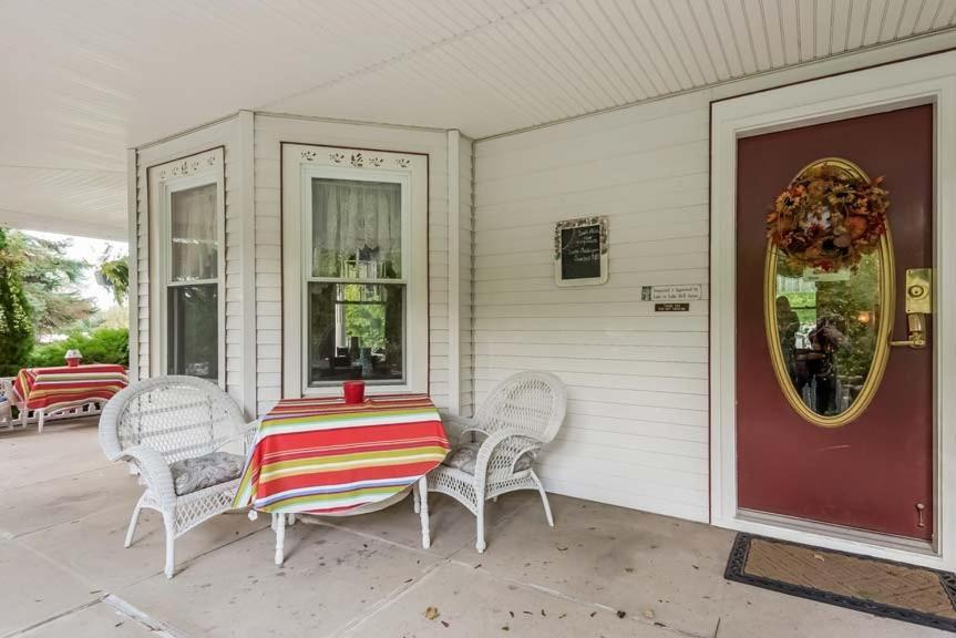 Kingsley House Bed & Breakfast - Full Home Fennville Экстерьер фото
