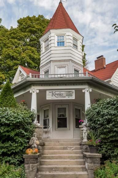 Kingsley House Bed & Breakfast - Full Home Fennville Экстерьер фото